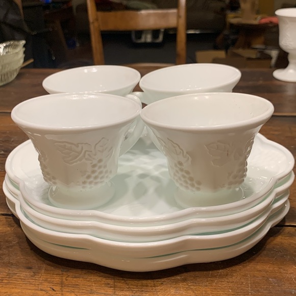 60’s INDIANA COLONY WHITE MILK GLASS HARVEST GRAPES LUNCHEON SET/SNACK SET - Picture 1 of 13